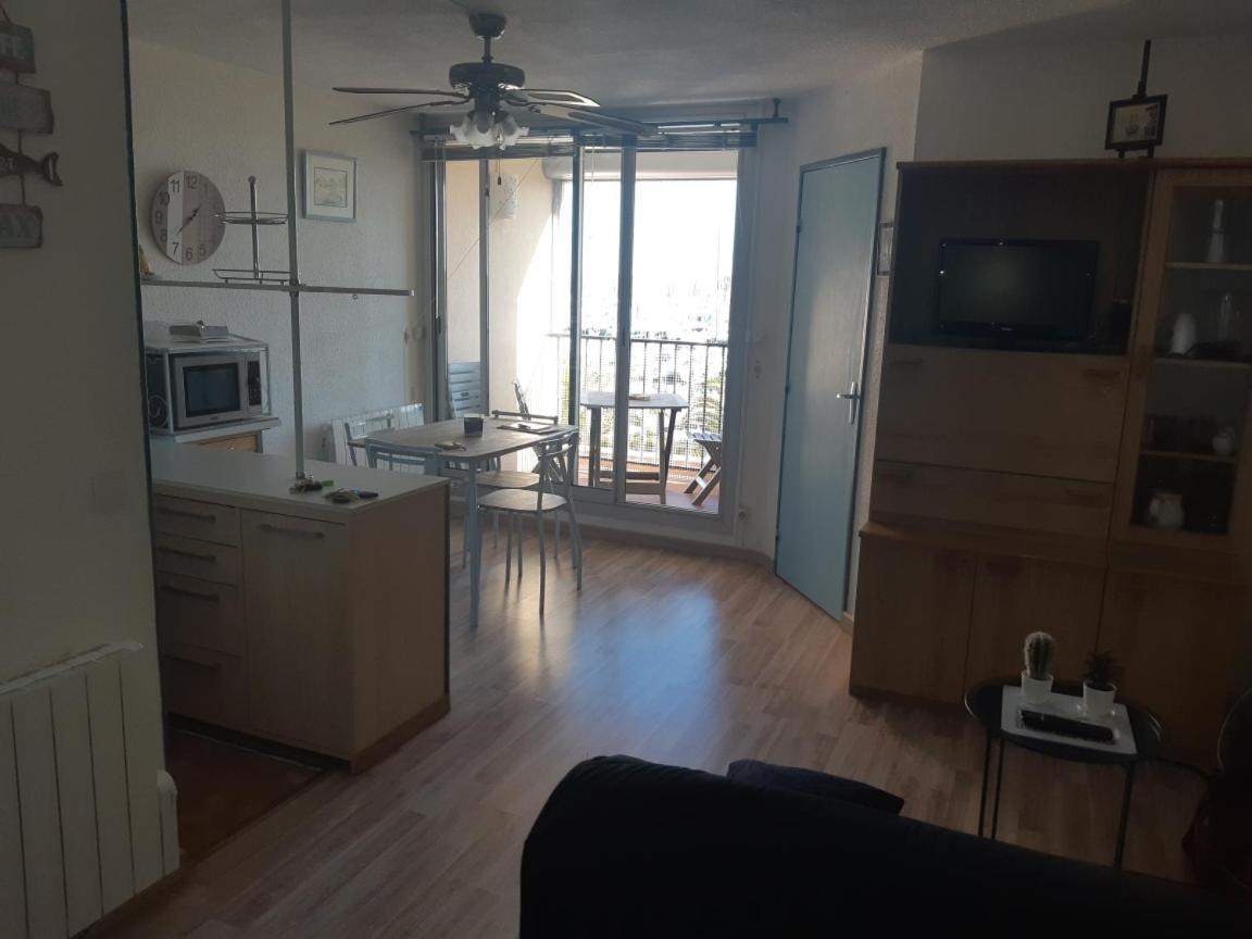 T2 Sur Le Port Avec Parking Apartman Gruissan Kültér fotó