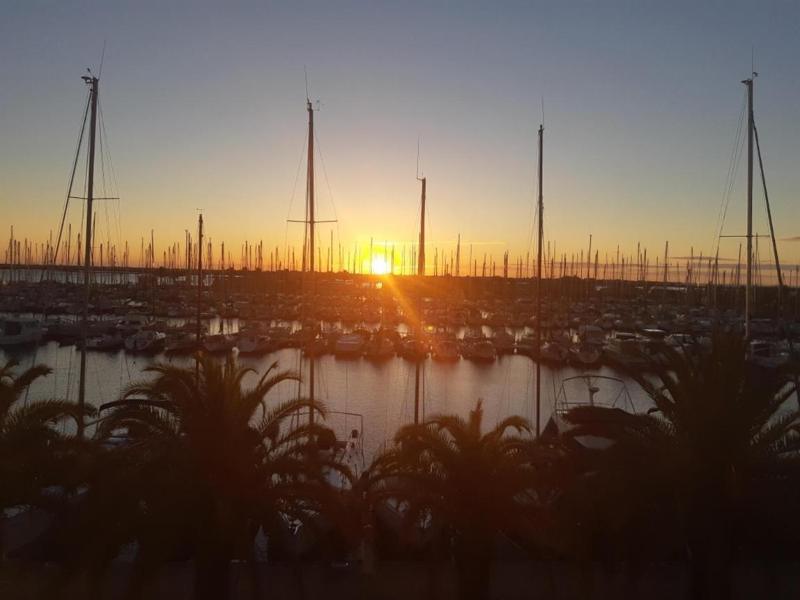 T2 Sur Le Port Avec Parking Apartman Gruissan Kültér fotó