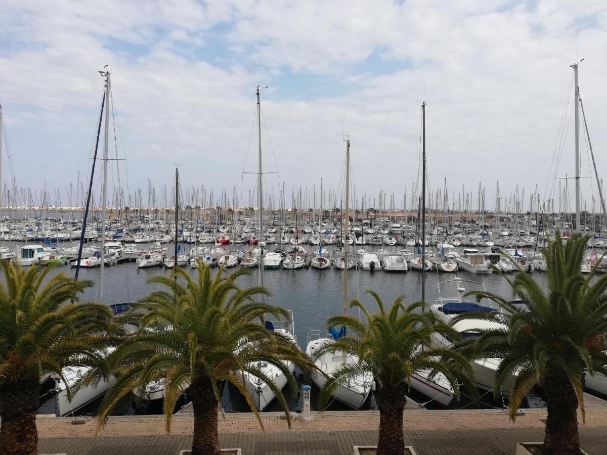 T2 Sur Le Port Avec Parking Apartman Gruissan Kültér fotó